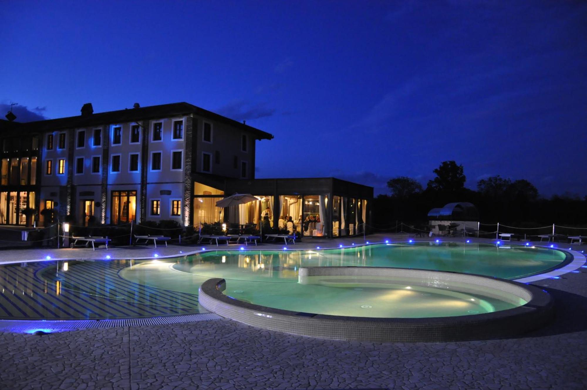 Relais Bella Rosina Pool&Spa La Cassa Esterno foto